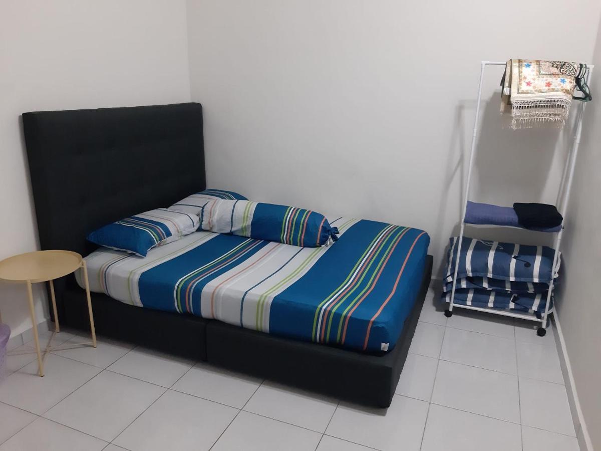 Rumah Armand Melaka 4Br Fully Aircond Exterior photo