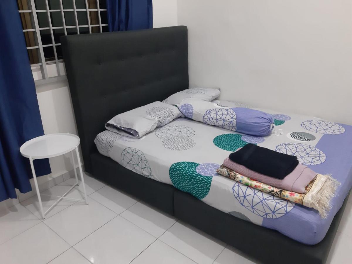 Rumah Armand Melaka 4Br Fully Aircond Exterior photo